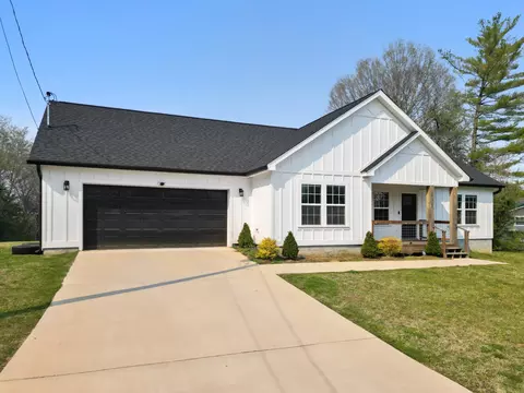 138 Orchard Grass Ln, Chickamauga, GA 30707