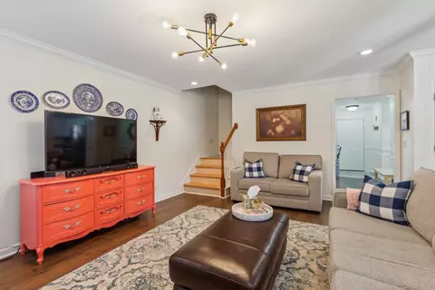 Living - 3348 Berryside Dr, Murfreesboro, TN 37128 photo 2 of 2