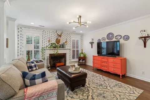 Living - 3348 Berryside Dr, Murfreesboro, TN 37128 photo 1 of 2
