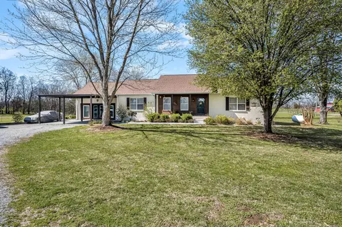 978 Harsh Ln # A, Castalian Springs, TN 37031