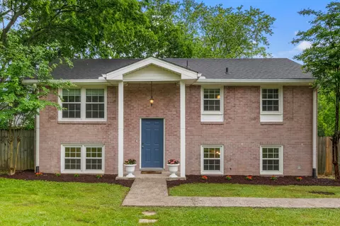 617 Meadow Lane Dr, Nashville, TN 37221
