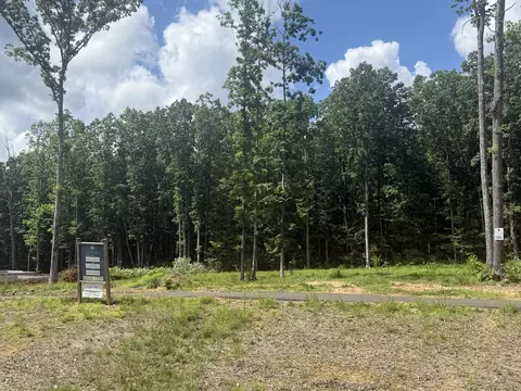 98 Bear Paw Trl, Signal Mountain, TN 37377