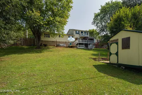 333 Eagle Bluff Rd, Jacksboro, TN 37757 photo 12