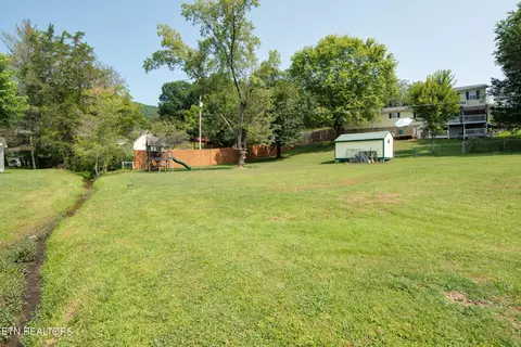 333 Eagle Bluff Rd, Jacksboro, TN 37757 photo 13