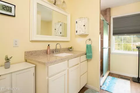333 Eagle Bluff Rd, Jacksboro, TN 37757 photo 29