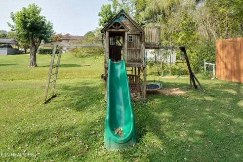 333 Eagle Bluff Rd, Jacksboro, TN 37757 photo 9