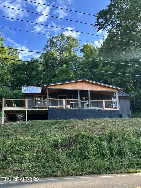 443 Old Dandridge Pike, Strawberry Plains, TN 37871