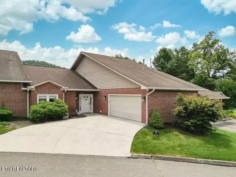 12 Rivers Ct, Oak Ridge, TN 37830