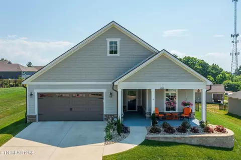 238 Cedar Branch Tr, Lenoir City, TN 37772