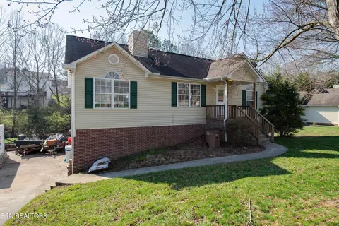5623 Tennyson Dr, Knoxville, TN 37909