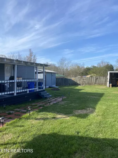 126 2nd St, Corryton, TN 37721