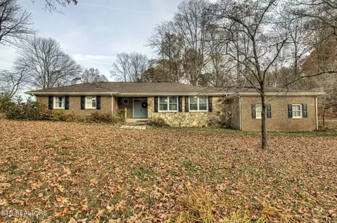 103 Wheeler Ln, Oliver Springs, TN 37840
