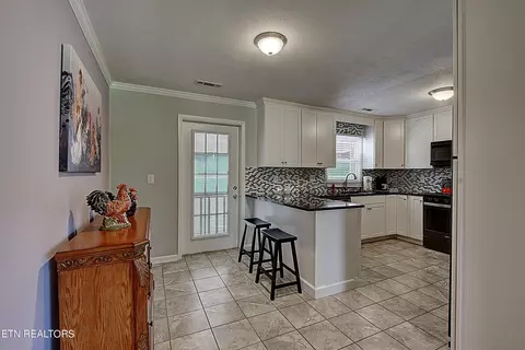 620 N Mohawk Dr, Erwin, TN 37650 photo 10