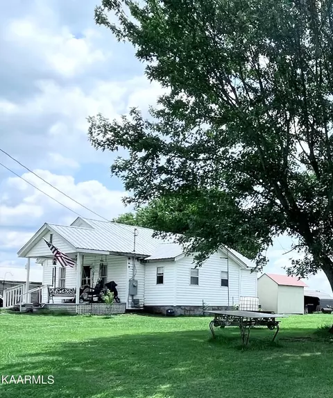 114 Mcclellan Rd, Madisonville, TN 37354