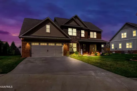 2122 Leah Ln, Maryville, TN 37803