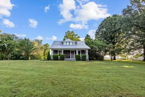 3010 Vanleer Hwy, Charlotte, TN 37036