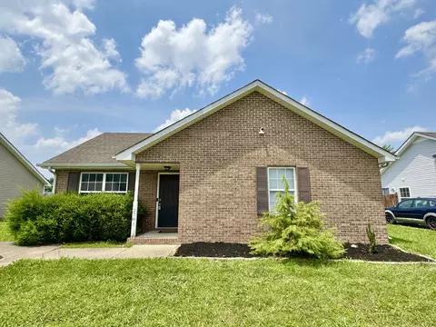 2781 Russet Ridge Dr, Clarksville, TN 37040
