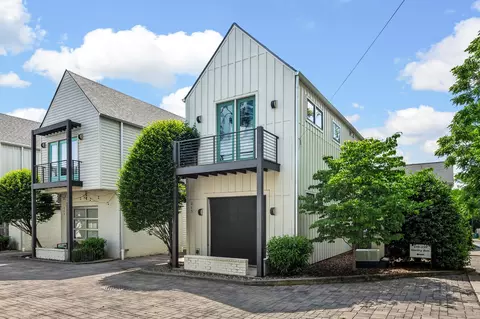 215 Gentry Ave, Nashville, TN 37206