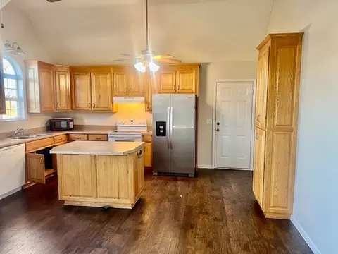 51 Hunters Ridge Dr S, Fayetteville, TN 37334