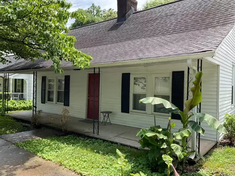 Exterior - 618 E Vine St, Murfreesboro, TN 37130 photo 4 of 7