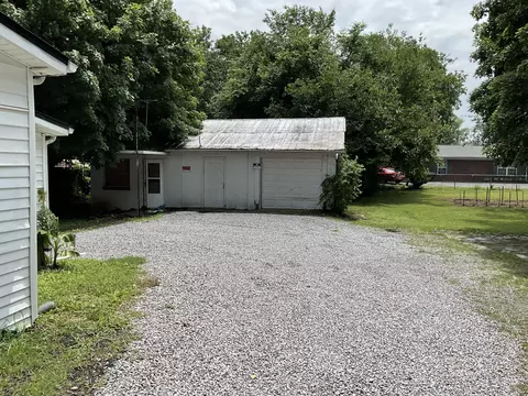 Exterior - 618 E Vine St, Murfreesboro, TN 37130 photo 5 of 7