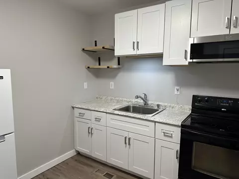 Kitchen - 618 E Vine St, Murfreesboro, TN 37130 photo 1 of 2