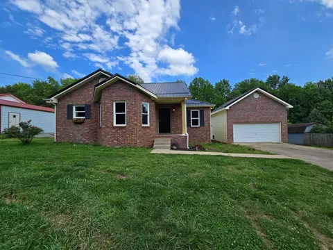 1011 Bon Meade Dr, Burns, TN 37029