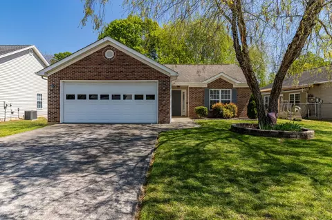 2738 Derby Downs Dr, Chattanooga, TN 37421