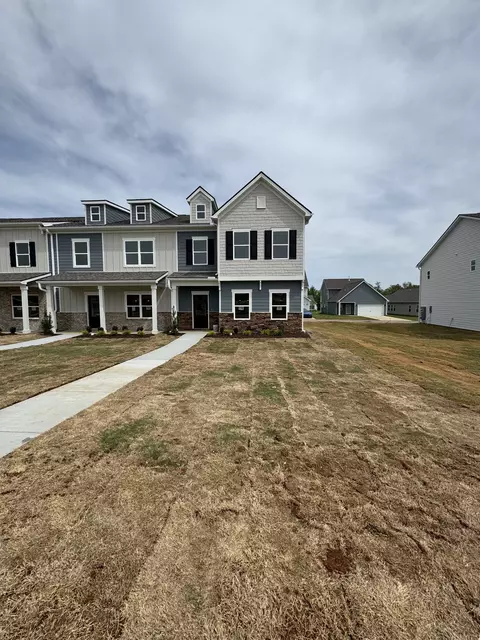 206 Gunnersbury Dr, Lebanon, TN 37087