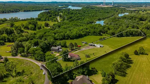 700 Newton Ln, Gallatin, TN 37066