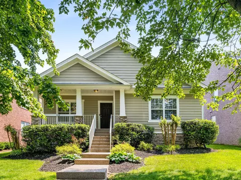 3038 Oxford Glen Dr, Franklin, TN 37067