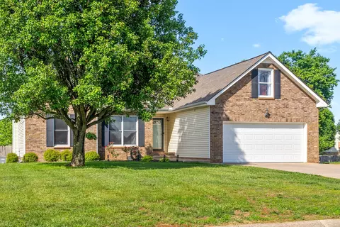 3659 Fieldstone Dr, Clarksville, TN 37040