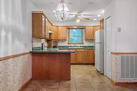 Kitchen - 6601 Hunter Rd, Harrison, TN 37341 photo 1 of 4