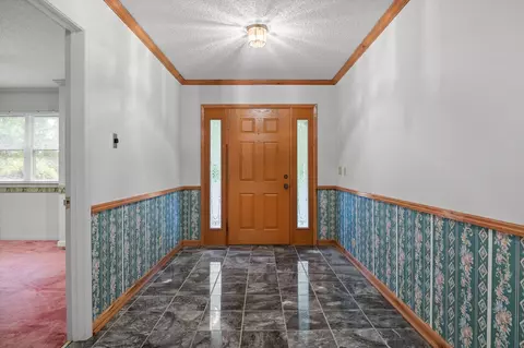 Entry Way - 6601 Hunter Rd, Harrison, TN 37341 photo 1 of 4