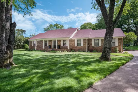 122 Troon Ct, Franklin, TN 37069