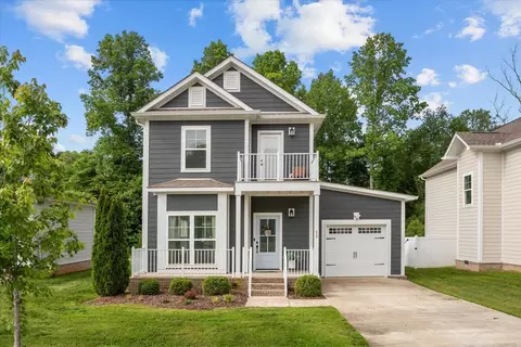 11 Sycamore Rdg W, Burns, TN 37029
