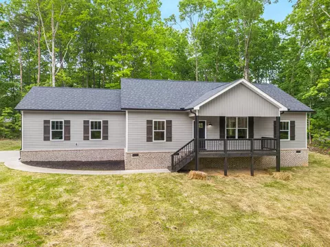 297 Scooter Dr, Graysville, TN 37338