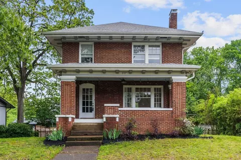 207 Eveningside Dr, Chattanooga, TN 37404