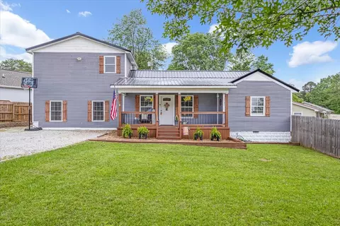507 Riverside Dr, Manchester, TN 37355
