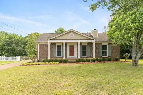 975 Beech Bend Dr, Nashville, TN 37221