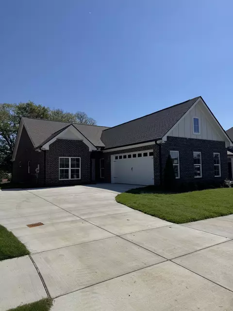 7204 Maddenwood Ln, Hermitage, TN 37076