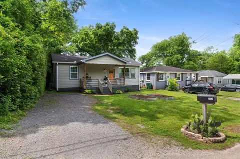 Exterior - 212 Cherry St, Madison, TN 37115 photo 4 of 4