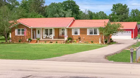 304 Murfreesboro Rd, Woodbury, TN 37190
