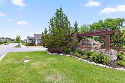 8410 Gray Fox Ct, Ooltewah, TN 37363