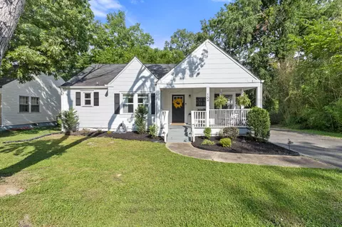 104 N Moore Rd, Chattanooga, TN 37411