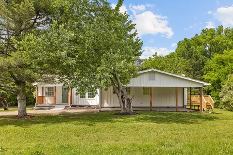 84 Ashley Ln, Rossville, GA 30741