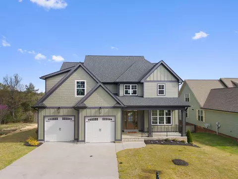 614 Lakeshore Cove Dr, Fort Oglethorpe, GA 30742