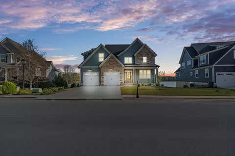 490 Lakeshore Cove Dr #10, Fort Oglethorpe, GA 30742