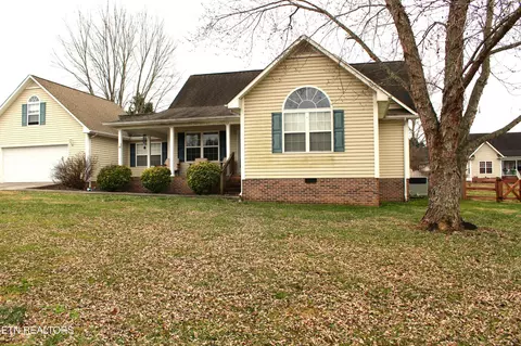 119 Wind Chase Dr, Madisonville, TN 37354