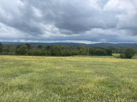 496 Aultville Trl, Pikeville, TN 37367